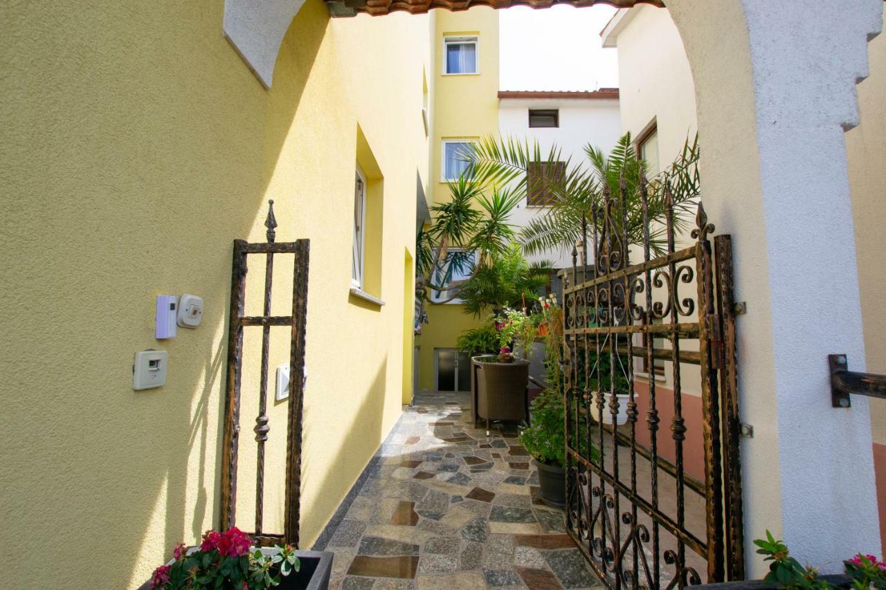 Jela Apartment 7 Pula Exterior foto